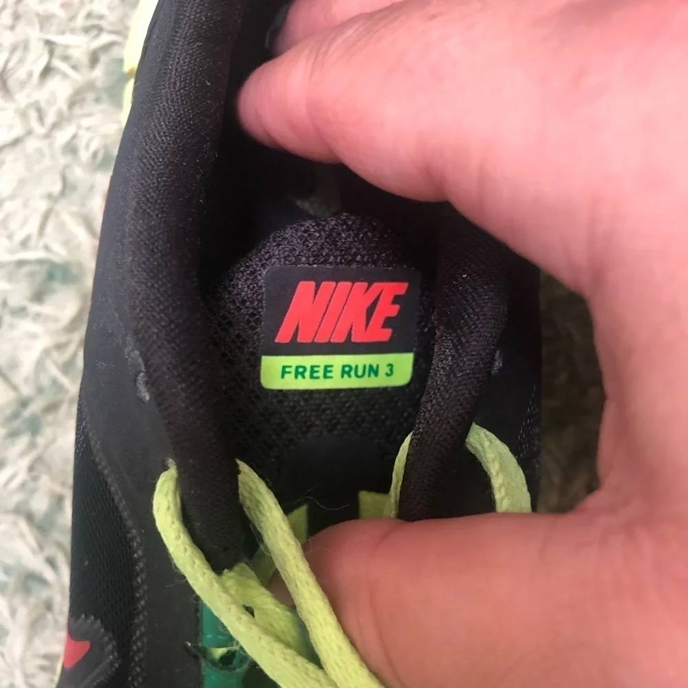 NIKE GIRLS FREE RUN 3 SNEAKERS